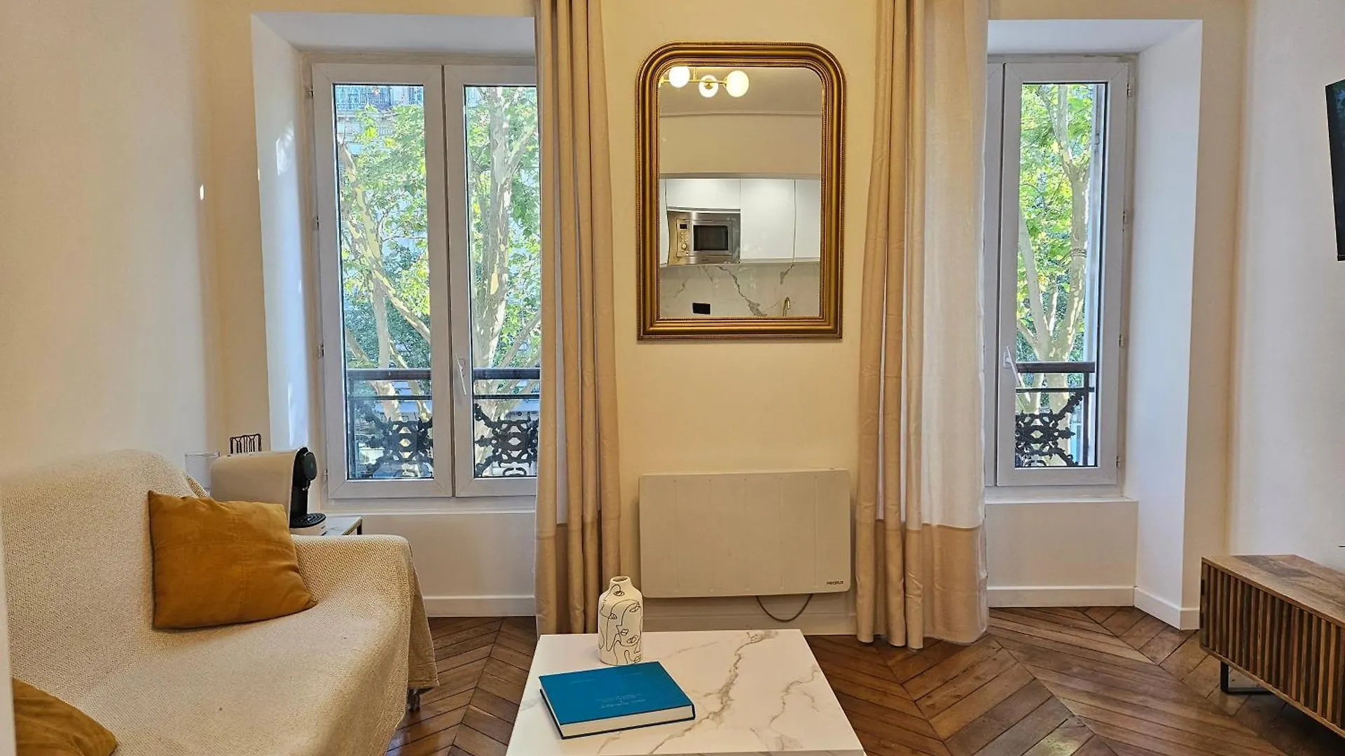 Highstay Champs Elysees Arc De Triomphe